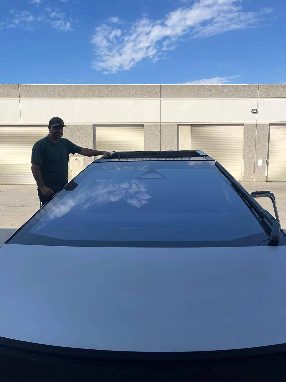 Tesla Roadster 2nd gen Cyberlandr Install tempImageXNXUY