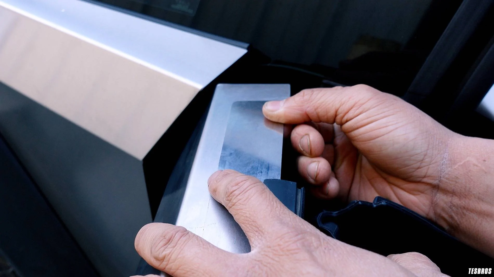 Tesla Cybertruck Mirror Delete: 100% Cybertruck Steel [TESBROS] TEMPLATE.00_01_57_18.Still004