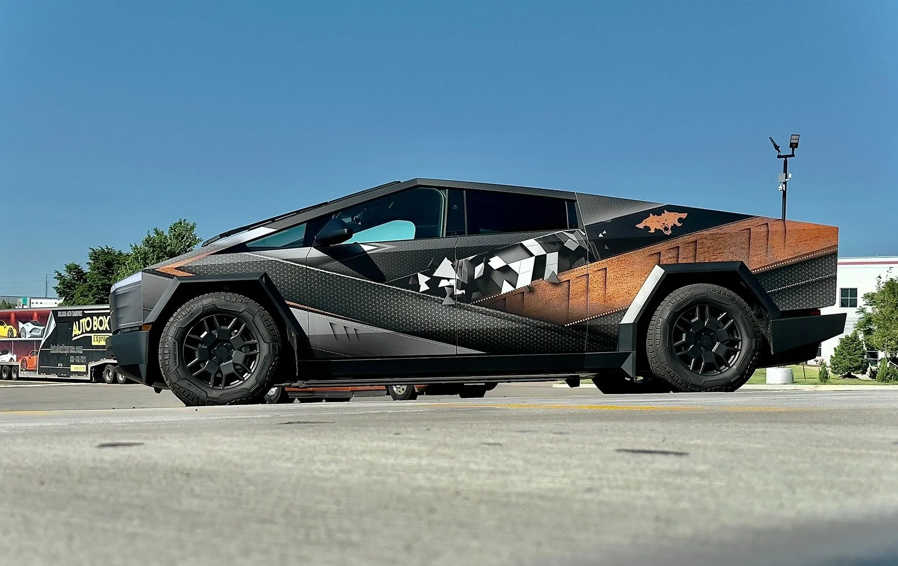 Tesla Cybertruck CUSTOM GRAPHICS / DESIGN / THEME Vinyl Wrap & PPF Cybertruck -- Photos & Videos Tesla 4 (1)