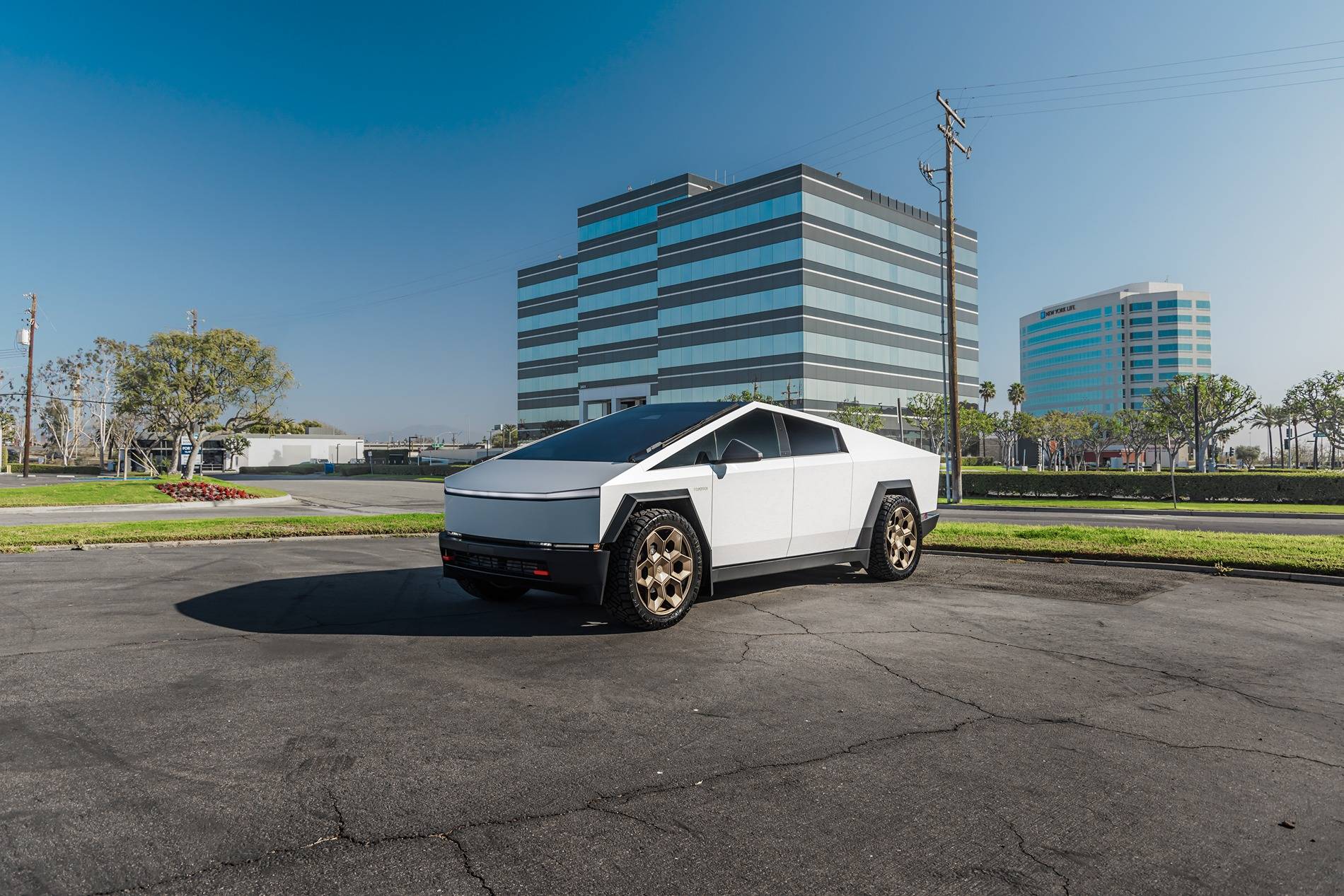 Tesla Cybertruck Cybertruck Aftermarket Wheels & Tires Photos + Info Compilation Tesla Cybertruck Bronze CYBRHEX Forged wheels 24 inch Unplugged Performance 3840px Image  (6)-2