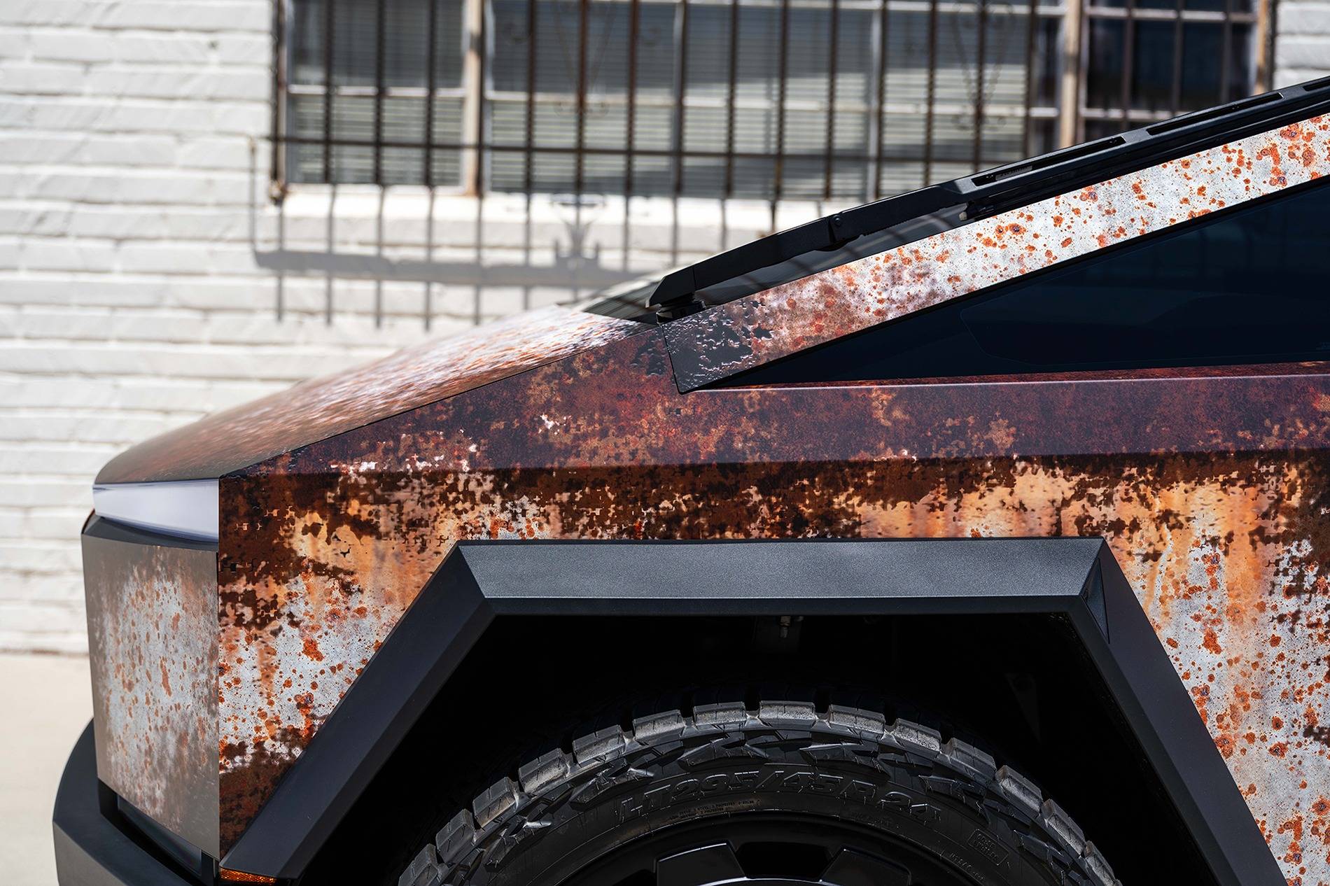 Tesla Cybertruck New Design! Cybertruck RUST custom printed wrap -- T Sportline tesla-cybertruck-custom-wrap-print-rust-24-ctm-matte-black-wheels-1920-9
