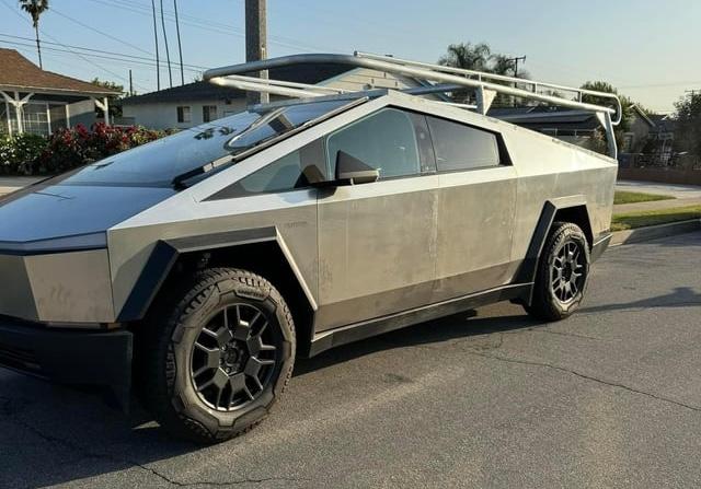 Tesla Cybertruck work truck w: custom Pipe Rack - Ladder Rack 7.jpg