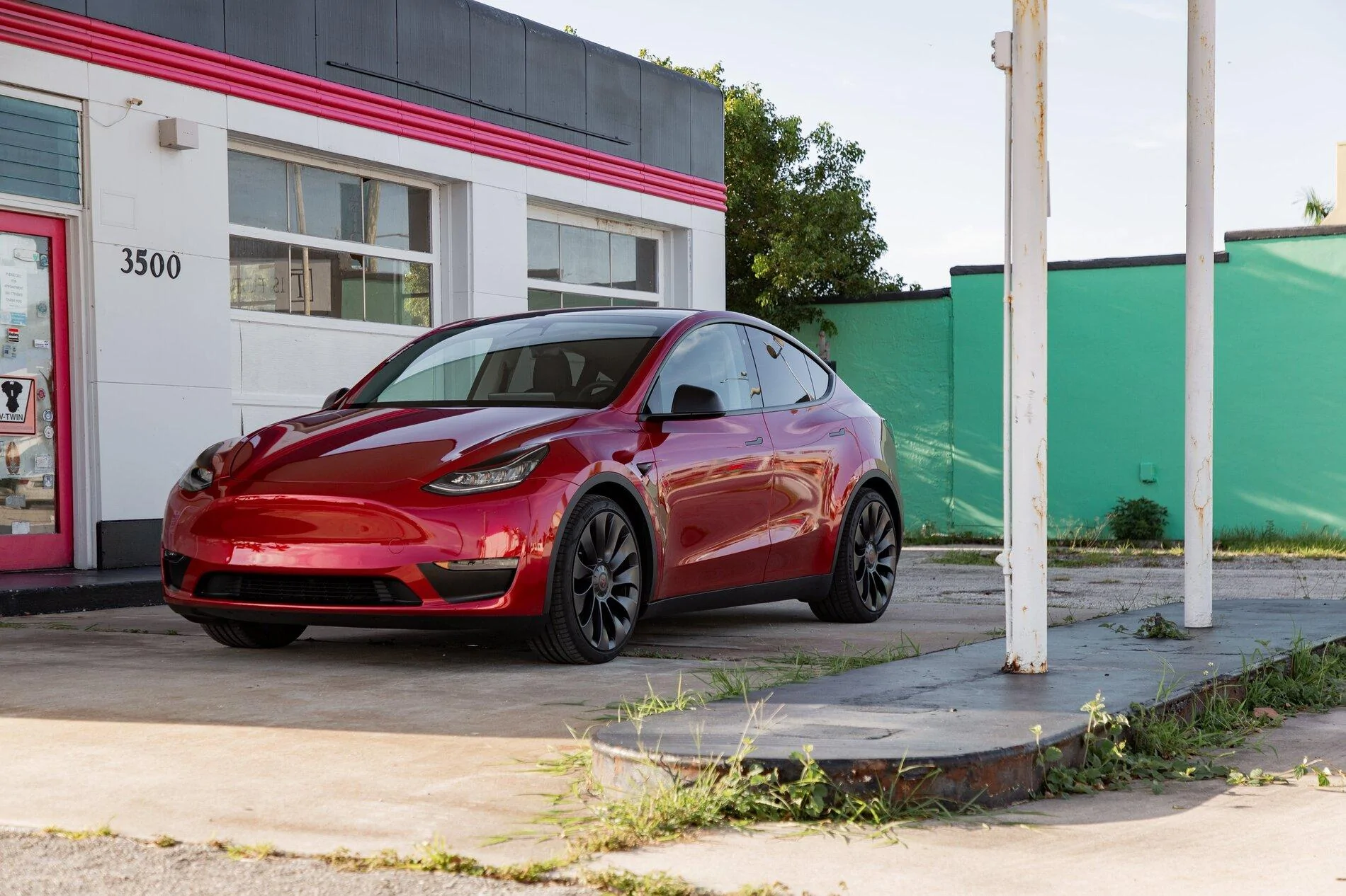 Tesla Roadster 2nd gen Tesla Changed Its Pricing Structure Again: Is It Going Bankrupt? Tesla_model_Y_ev_49