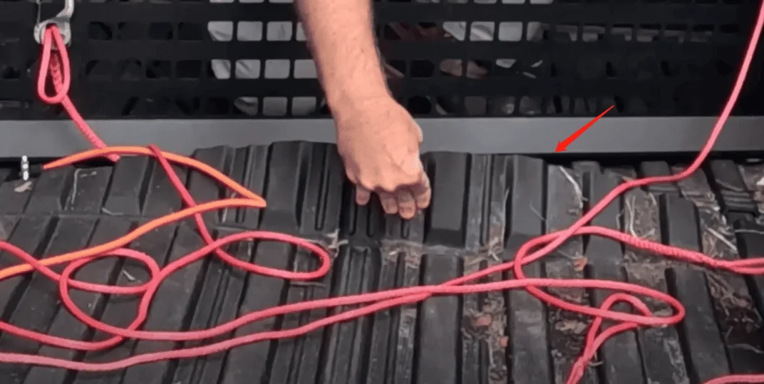 Tesla Roadster 2nd gen How can Evbase CyberTruck bed mat work with the Vault Cargo Divider? WeChat Image_20240729175645