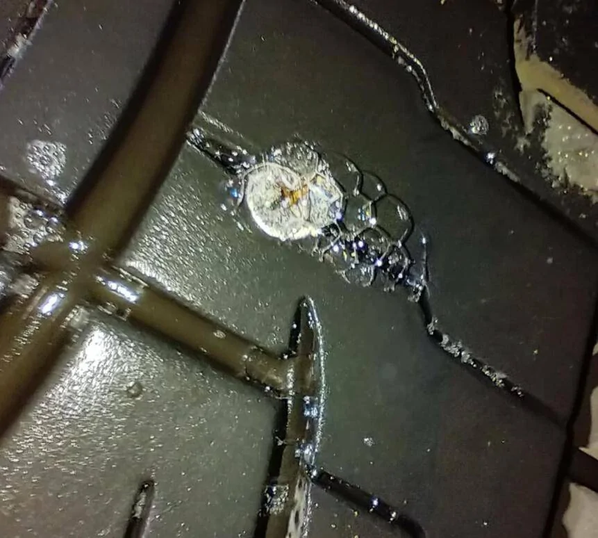 Tesla Roadster 2nd gen Anyone had a tire patch fail while still in the shop? zimage10610