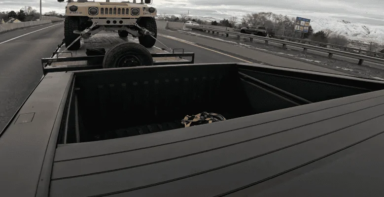 Tesla Roadster 2nd gen JerryRigEverything: How far can the CYBERTRUCK tow 11,000lbs in Freezing Weather? zimage7242